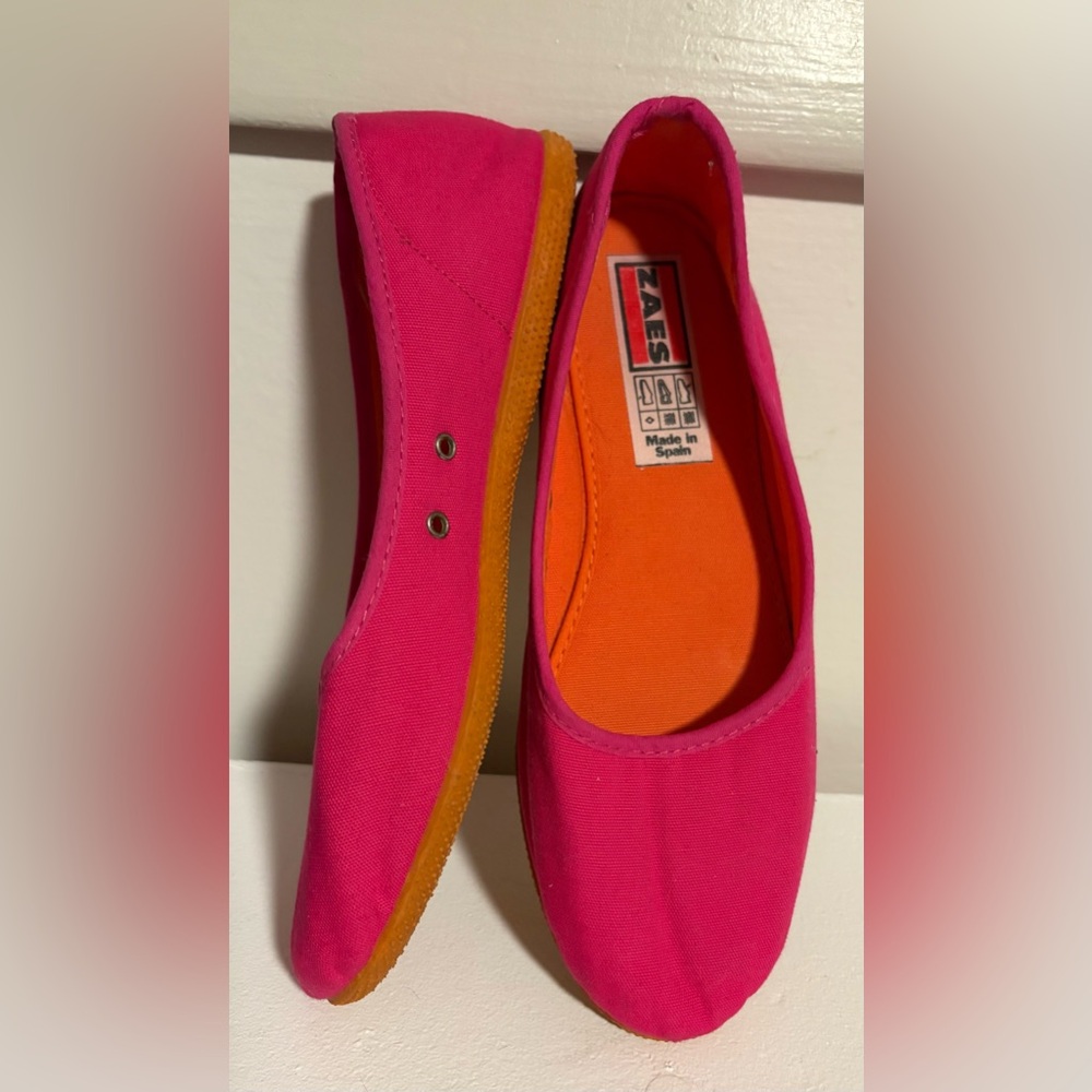 Vibrant Pink women’s size 7.5 Ballet Flats made in Spain by Zaes